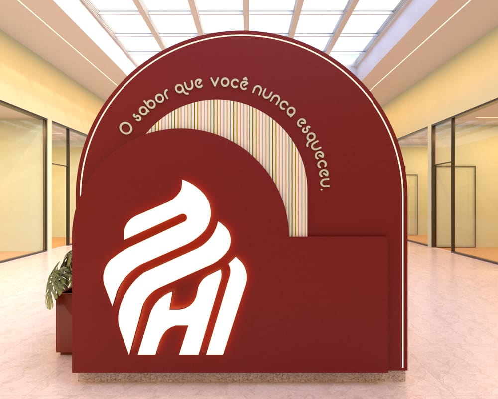 Quiosque com a frase da marca aplicada no arco superior